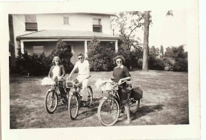 (L to R) Janice Edgerton, Jim and Alice Steer, 1946.